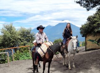 Reiten zu einem einem aktiven Vulkan: Reiterreise in Guatemala